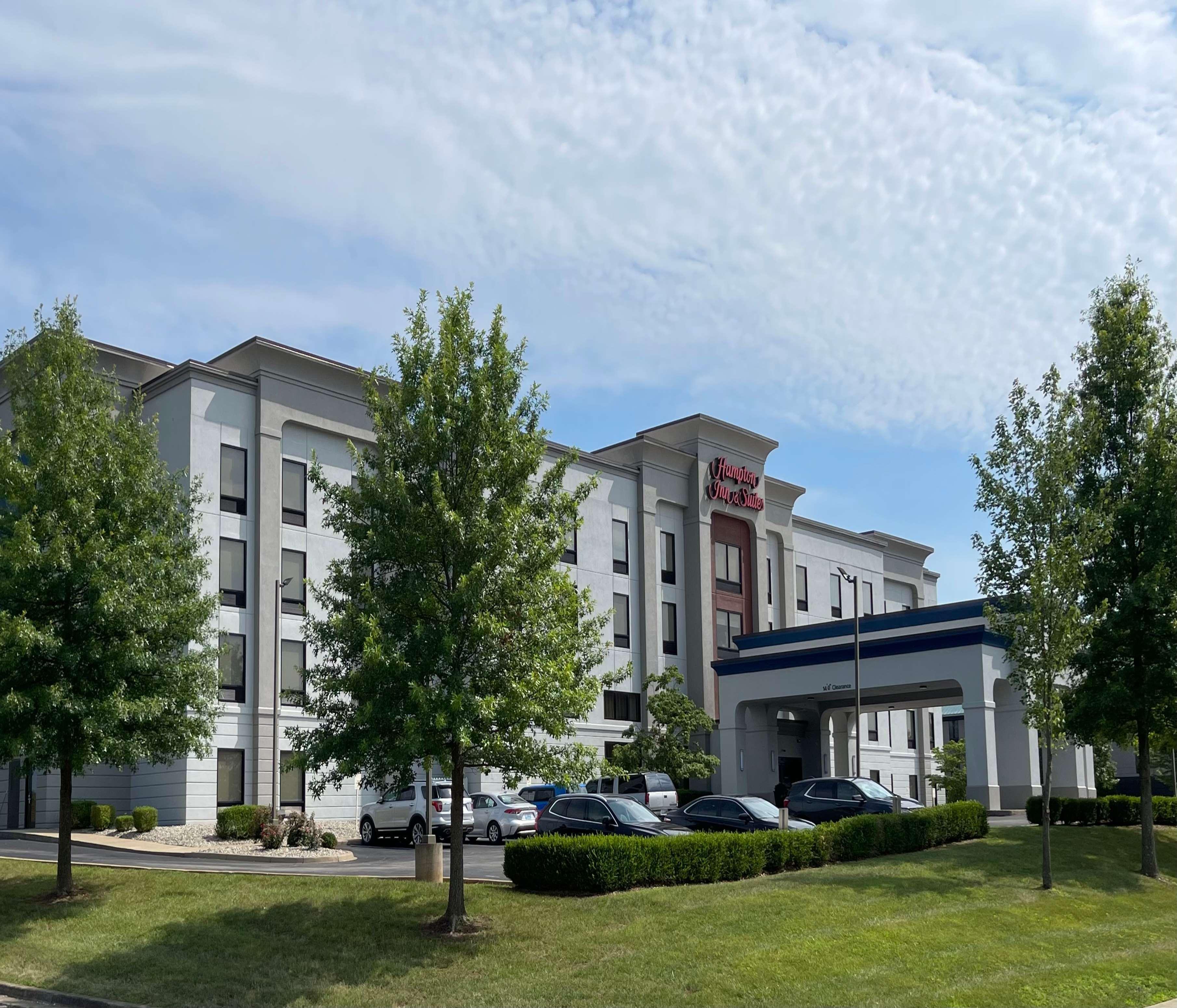 Hampton Inn & Suites Louisville East Exterior foto