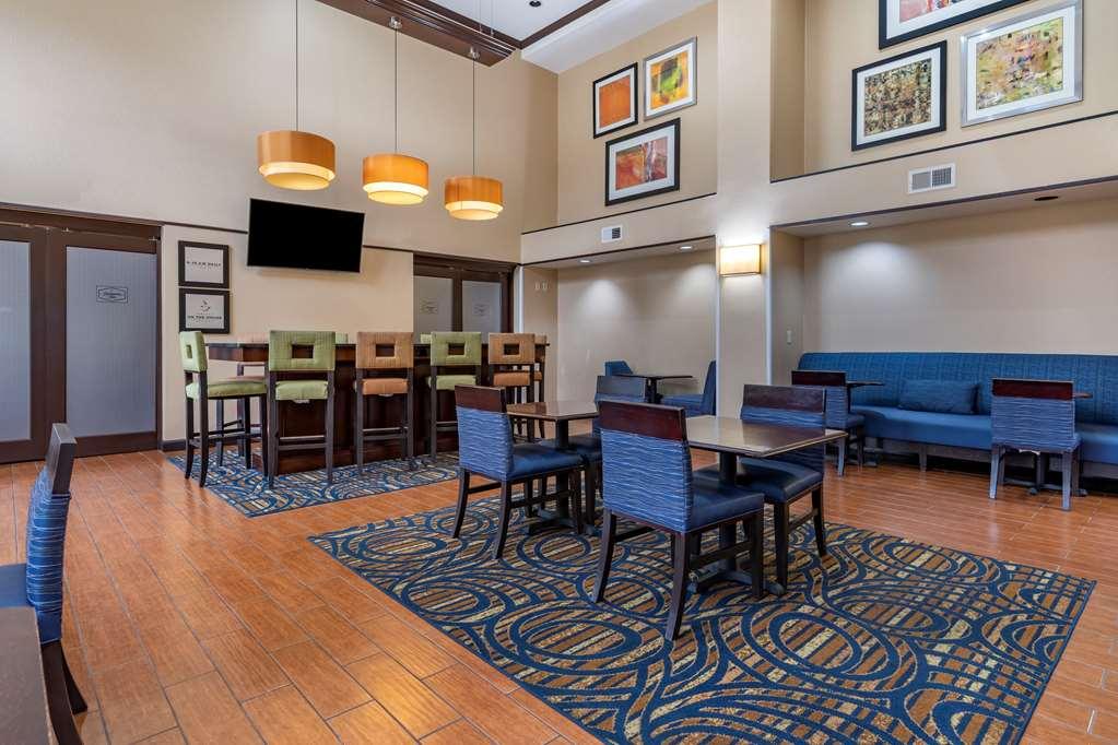 Hampton Inn & Suites Louisville East Exterior foto